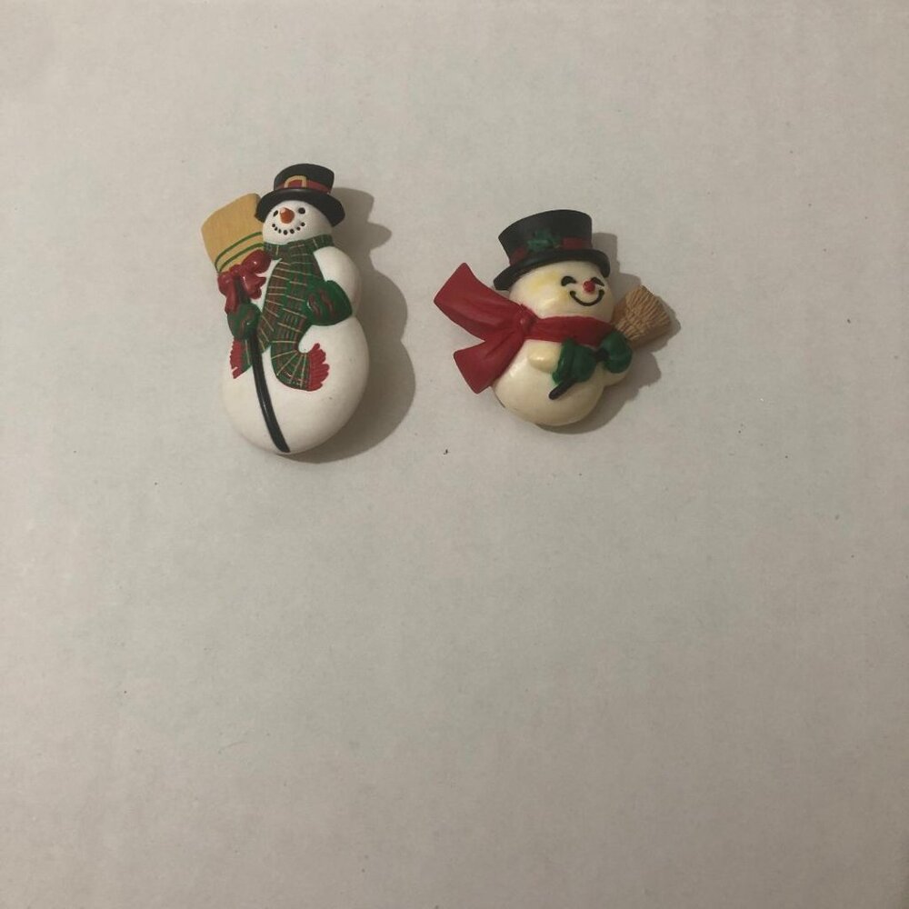 2 Vintage Hallmark Holiday Snowmen Top Hat, Scarf, Broom Lapel Pin Brooch 80's